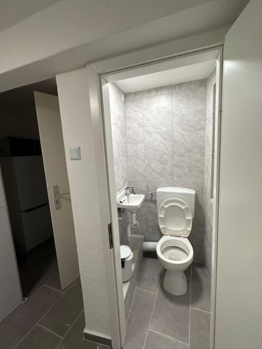 Mini Appartement Neben Theater Duisburg Bagian luar foto